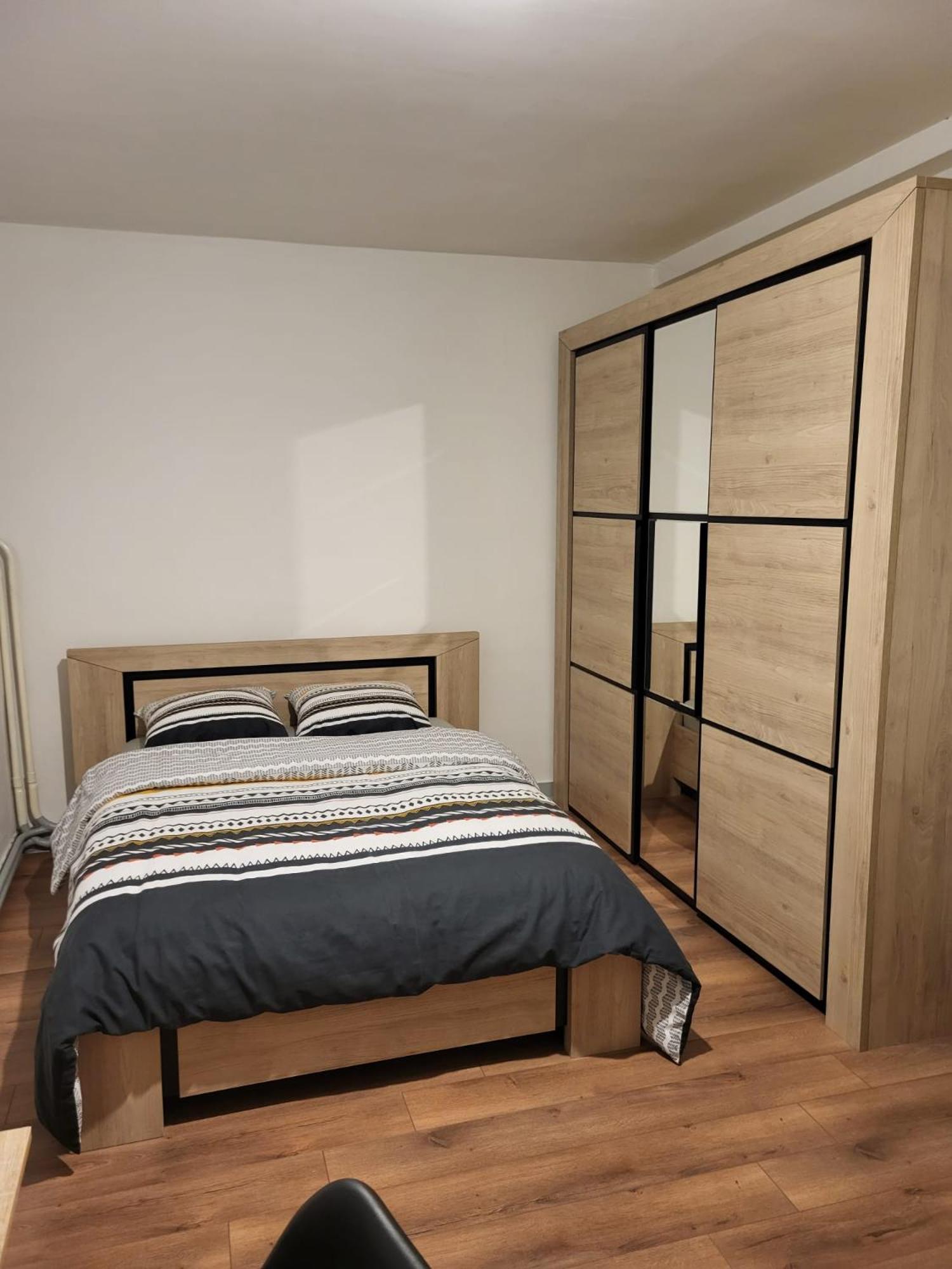 2 Chambres Chez L'Habitant ปัวติเยร์ ภายนอก รูปภาพ